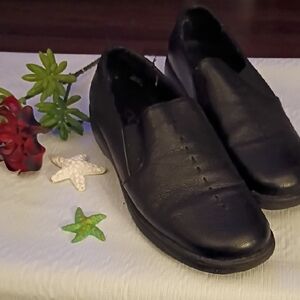 MElegant Black Leather Loafers for Men